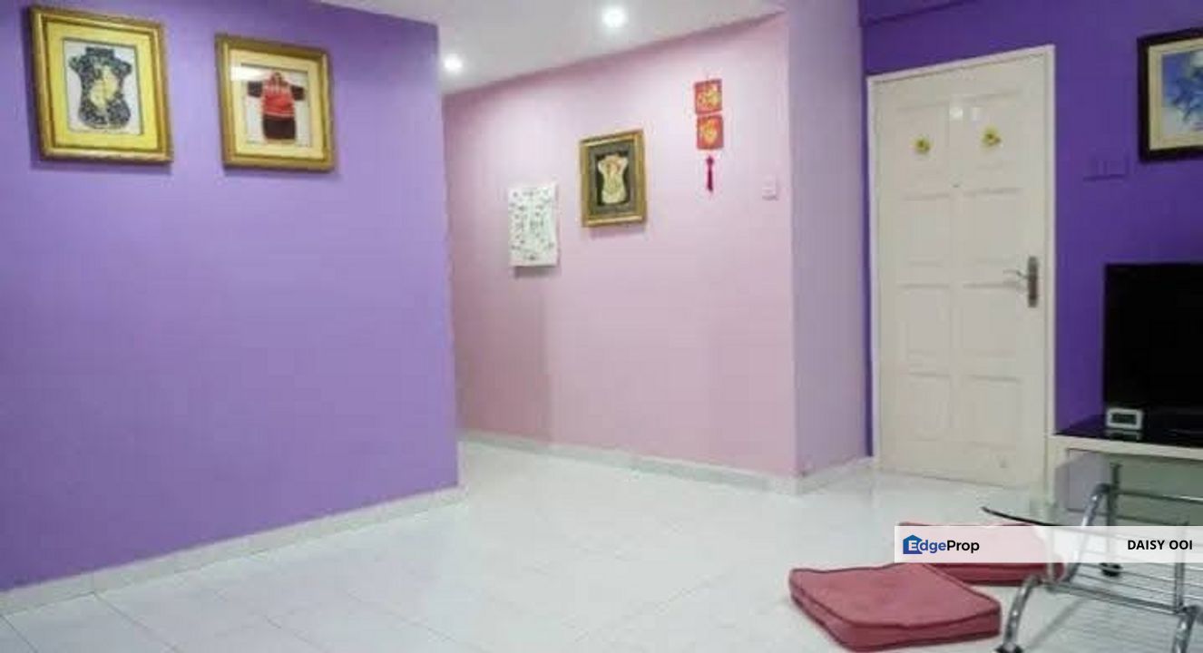 Azuria Condo Tanjung Bungah - Fully Reno & Furnished - 1 Car Park, Penang, Tanjung Bungah