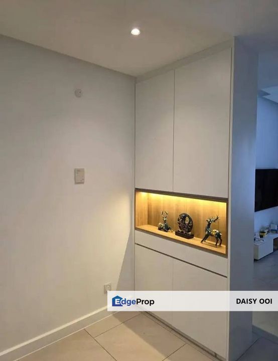 Triuni Residence Gelugor Fully Furnished With 2Cp For Rent, Penang, Batu Uban