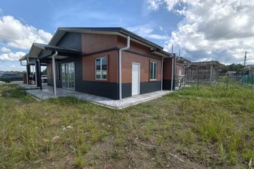 100% Loan Single Storey Semi D Matang