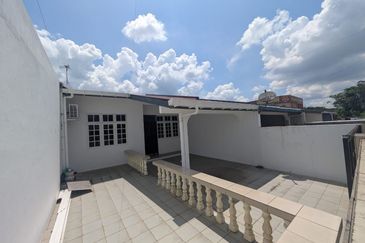 Below Market Value SINGLE STOREY at 9th Mile FULL LOAN