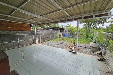 Below Market Value SINGLE STOREY at 9th Mile FULL LOAN