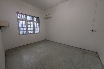 Below Market Value SINGLE STOREY at 9th Mile FULL LOAN