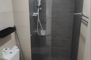 Gravit8 @ Klang South