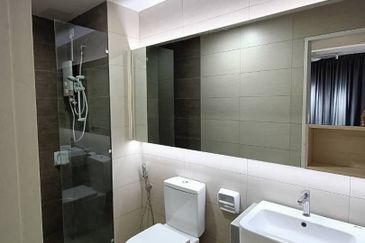 Gravit8 @ Klang South