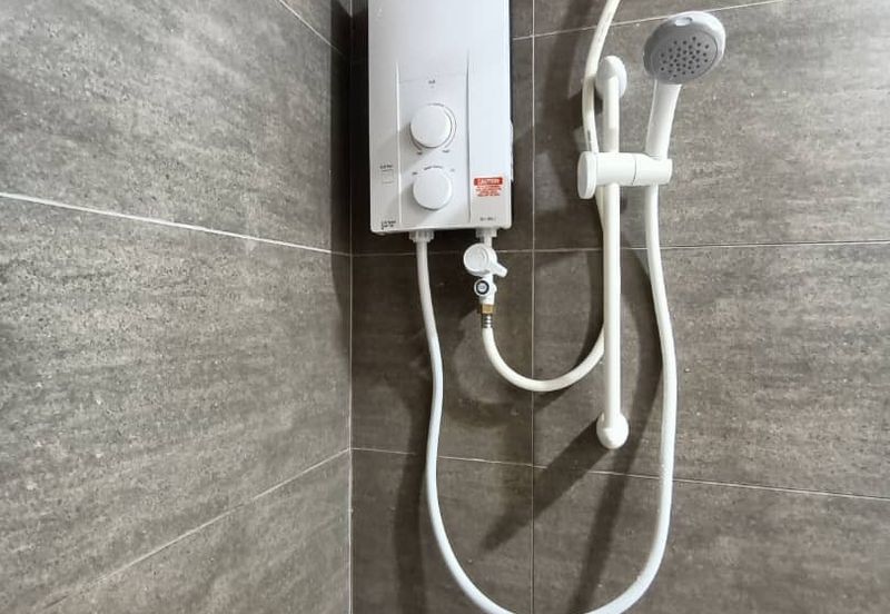 Gravit8 @ Klang South