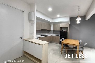 Gravit8 @ Klang South