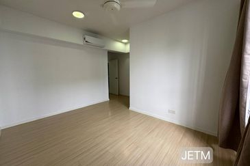 Gravit8 @ Klang South