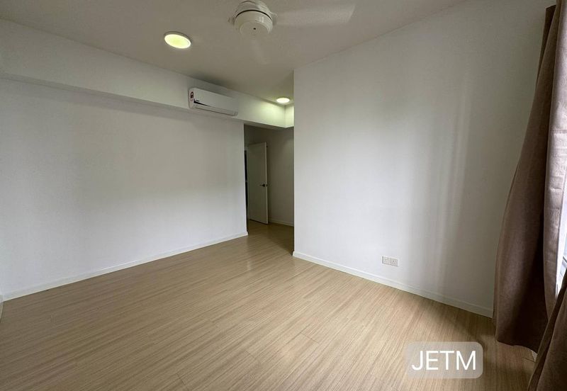 Gravit8 @ Klang South