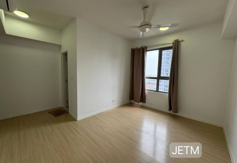 Gravit8 @ Klang South