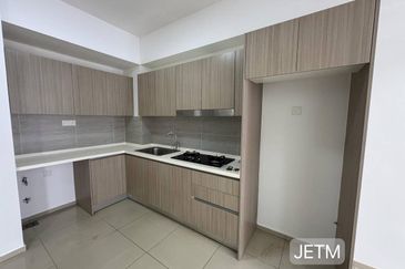 Gravit8 @ Klang South