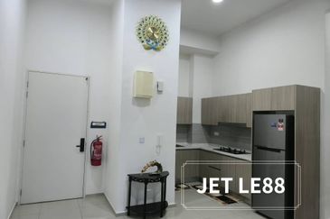 Gravit8 @ Klang South