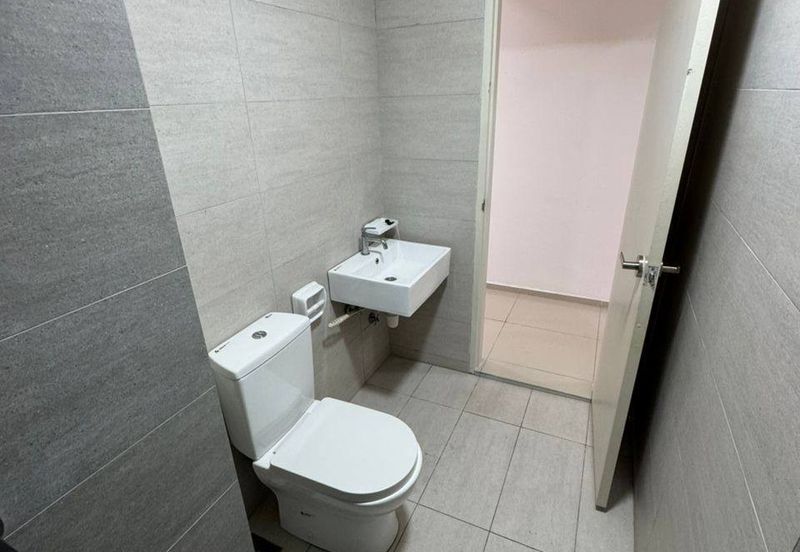 Gravit8 @ Klang South