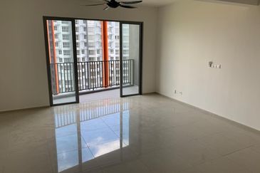 Gravit8 @ Klang South