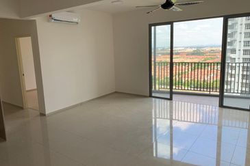 Gravit8 @ Klang South