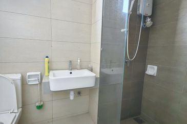 Gravit8 @ Klang South