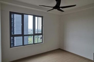 Gravit8 @ Klang South