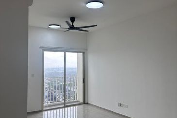 Gravit8 @ Klang South