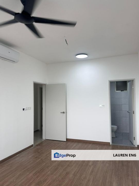 Tresor @Gravit8 Klang 3 Rooms Partially Furnished with Airconds @rm 1500 only!!!, Selangor, Klang