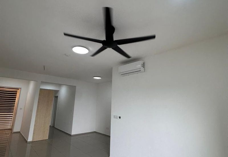 Gravit8 @ Klang South