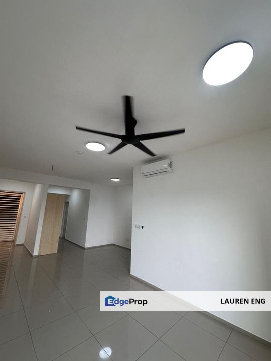 Tresor @Gravit8 Klang 3 Rooms Partially Furnished with Airconds @rm 1500 only!!!, Selangor, Klang