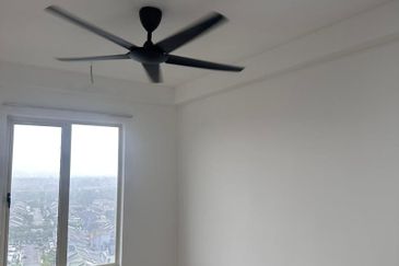 Gravit8 @ Klang South