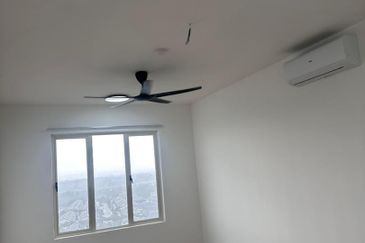 Gravit8 @ Klang South