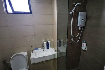 Gravit8 @ Klang South