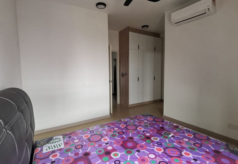 Gravit8 @ Klang South