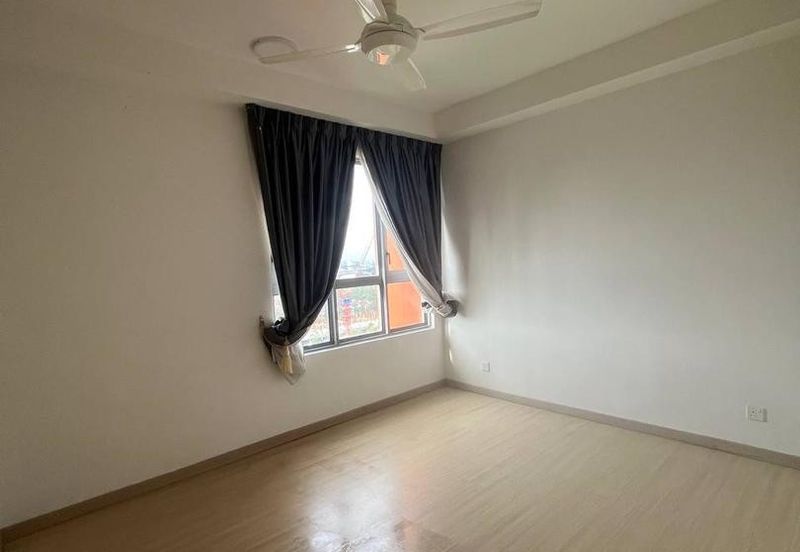 Gravit8 @ Klang South