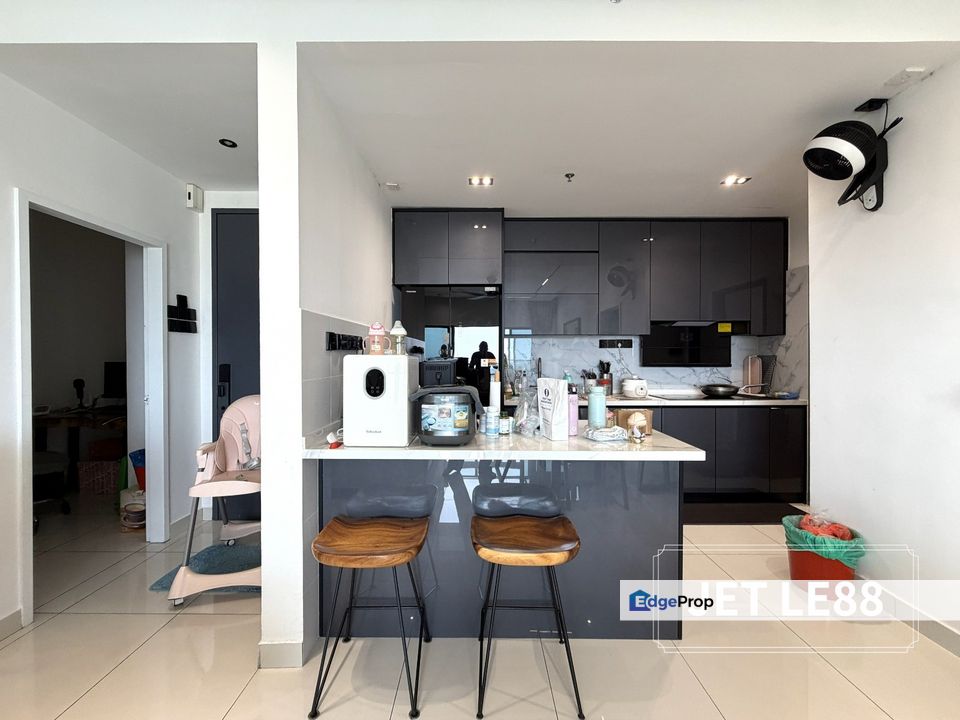 Trio by Setia Bukit Tinggi Condo Renovated 3+1 Rooms For Sale !!!, Selangor, Bandar Botanic/Bandar Bukit Tinggi