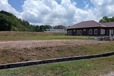 🔥 LAST CHANCE! TURUN HARGA RM480K → RM450K | Lot Bungalow Taman Universiti Bangi 🔥
