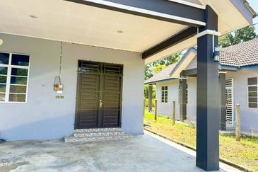 Semi-D Freehold Baru Siap | 3R2B | Taman Ara Murni, Ajil – RM315,000
