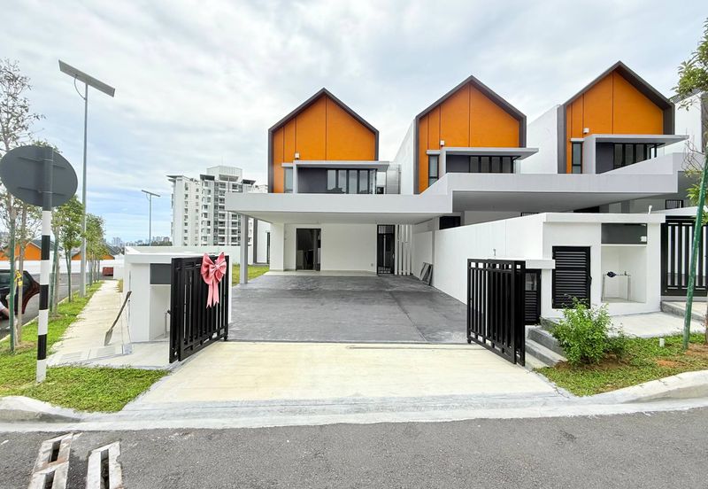 Corner Lot 3-Storey Superlink Freehold – RM3.0M Only
