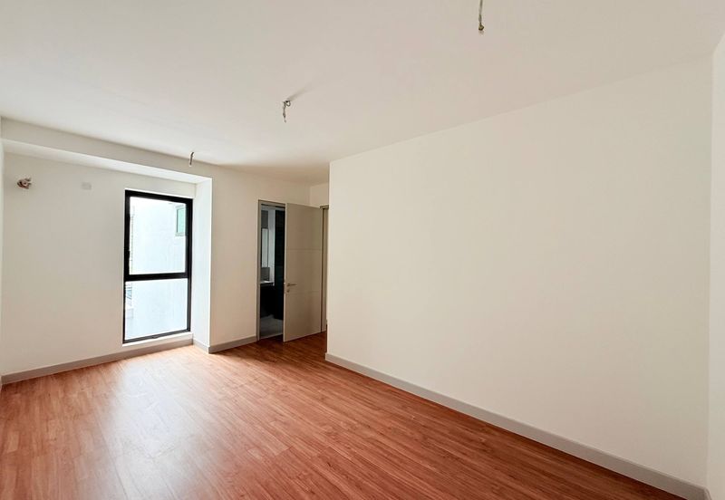 Corner Lot 3-Storey Superlink Freehold – RM3.0M Only
