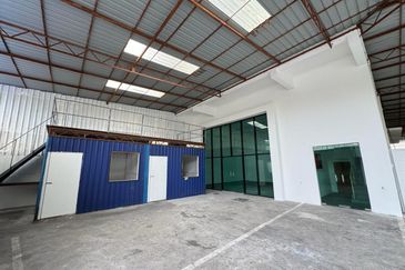 Corner 3-Storey Semi-D Factory Bukit Jelutong — Freehold, Lift, 7,140 sqft
