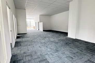 Corner 3-Storey Semi-D Factory Bukit Jelutong — Freehold, Lift, 7,140 sqft
