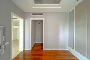 3 Storey Commercial Bungalow JALAN CHANGKAT RAJA CHULAN BUKIT CEYLON KUALA LUMPUR