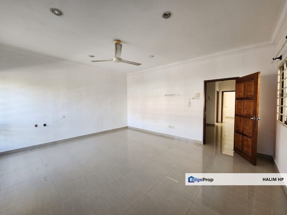 FOR RENT — SUPERLINK (PHASE 3 ALICIA), D’KAYANGAN, SEKSYEN 13, SHAH ALAM
, Selangor, Shah Alam
