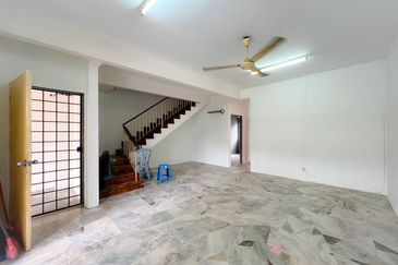 Jalan Cempaka Sari 11