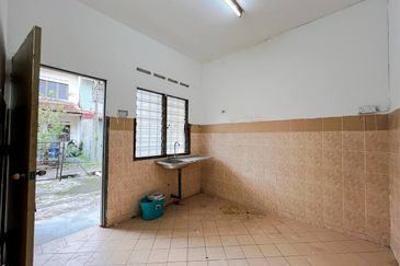 Jalan Cempaka Sari 11