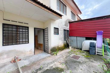 Jalan Cempaka Sari 11