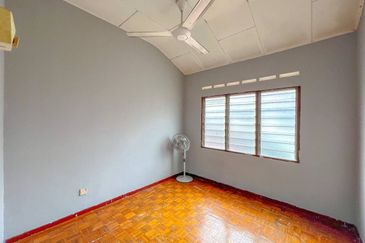 Jalan Cempaka Sari 11