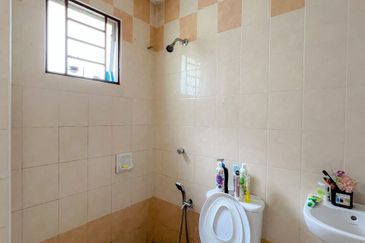 Jalan Setia Indah U13/10