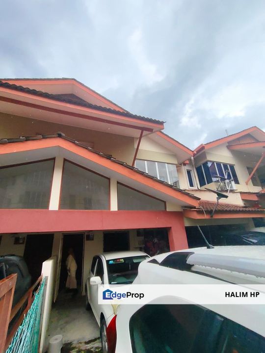 Townhouse Upper Unit With Club House Facilities TAMAN AMANSIARA SELAYANG, Selangor, Rawang