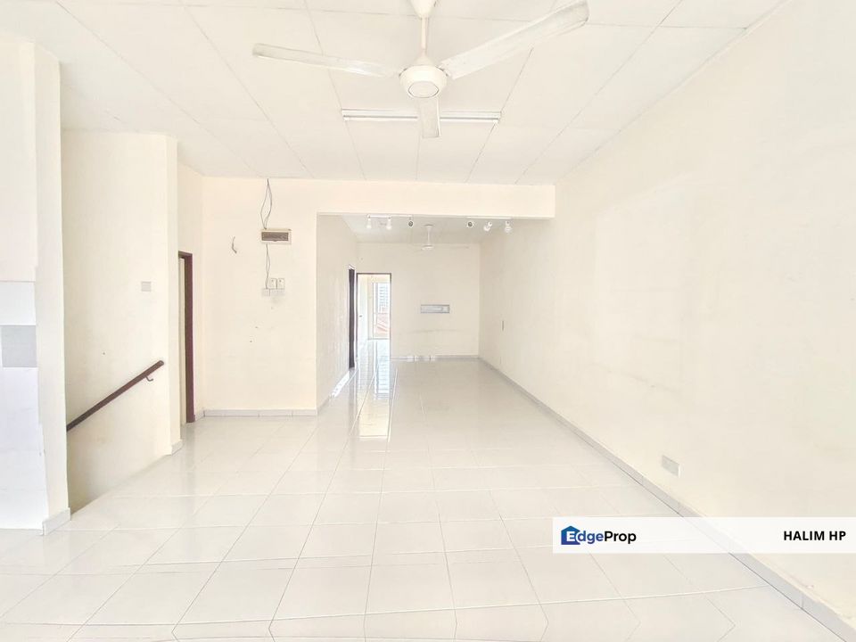 Townhouse Upper Unit With Club House Facilities TAMAN AMANSIARA SELAYANG, Selangor, Rawang