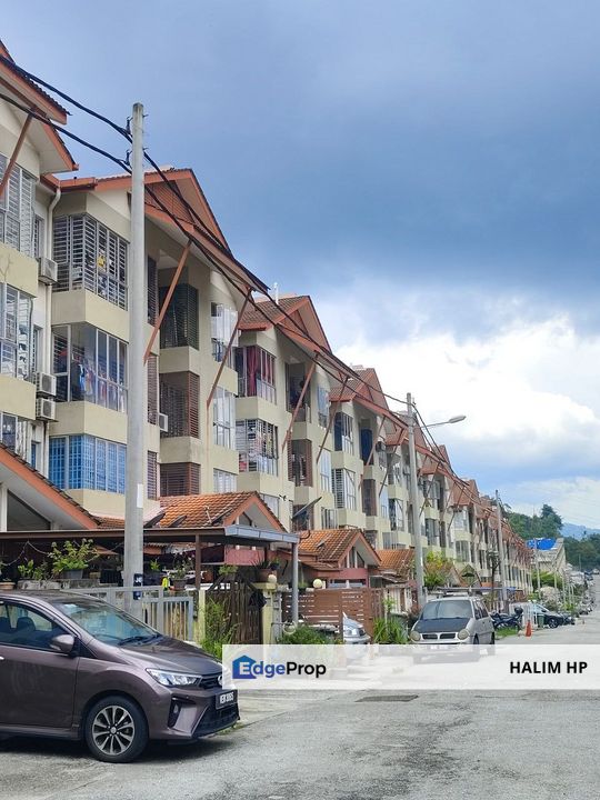 Townhouse Upper Unit With Club House Facilities TAMAN AMANSIARA SELAYANG, Selangor, Rawang
