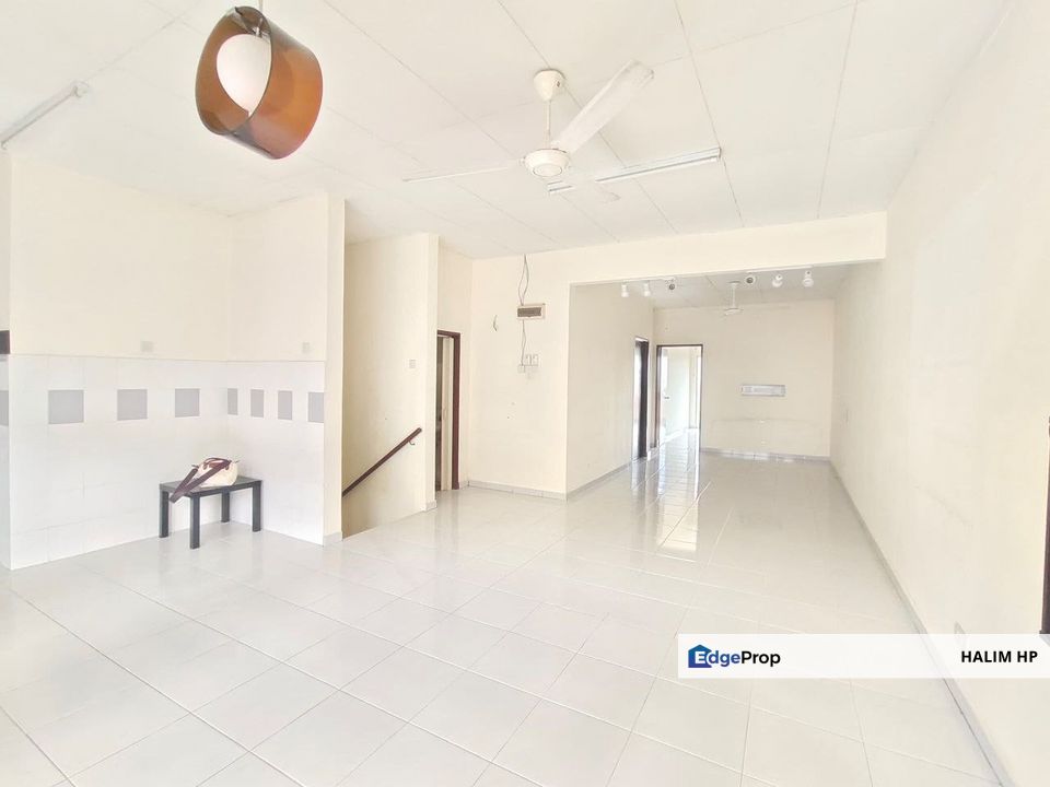 Townhouse Upper Unit With Club House Facilities TAMAN AMANSIARA SELAYANG, Selangor, Rawang