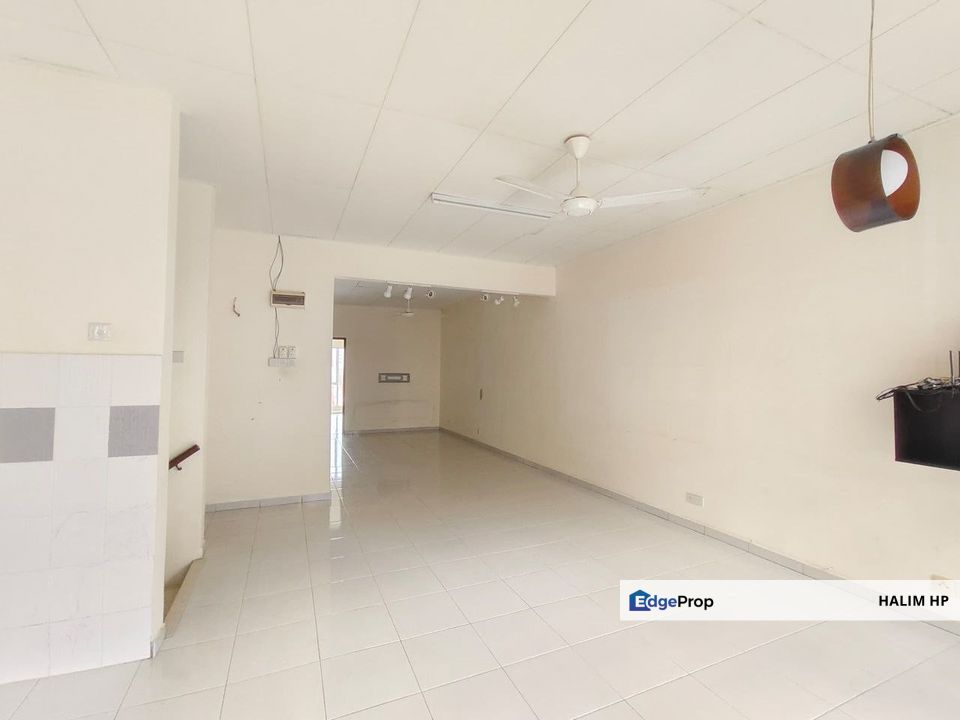 Townhouse Upper Unit With Club House Facilities TAMAN AMANSIARA SELAYANG, Selangor, Rawang