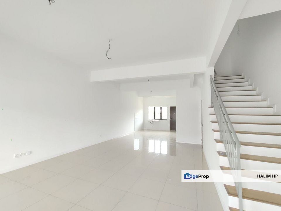 Ready-to-Move-In Double Storey Terrace Home at Taman Semarang Intan, Dengkil, Selangor, Dengkil