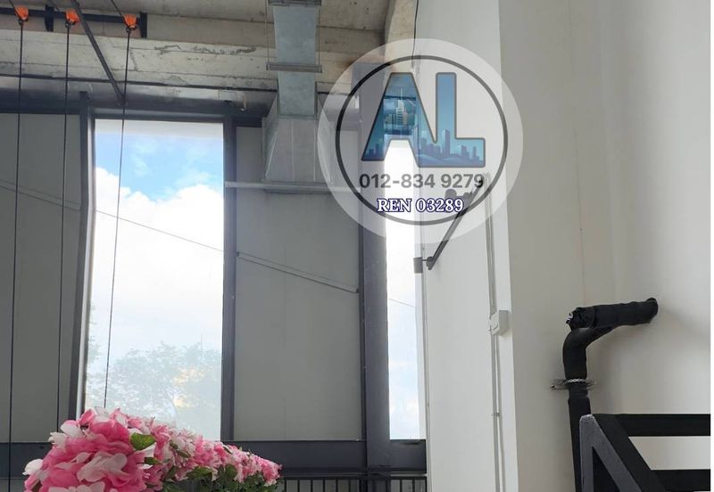 Tropicana 218 Macalister